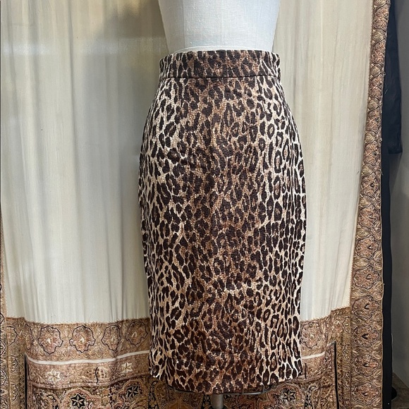 Dolce Gabbana Leopard Print Pencil Skirt